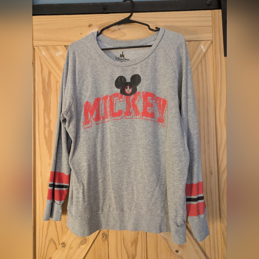 Disney Mickey Mouse Long Sleeve tee XL